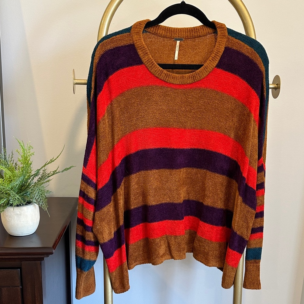 FREE PEOPLE striped colorblock sweater (size small) ✨